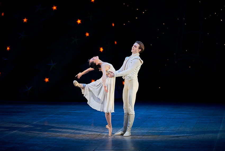 Nötknäpparen, Kungliga Baletten 2023. Madeline Woo och Gabriel Jahnke. Foto Nils Emil Nylander 