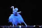 Kaie Körb i Blue Ballerina av Jorma Uotinen. Foto Estoniateatern